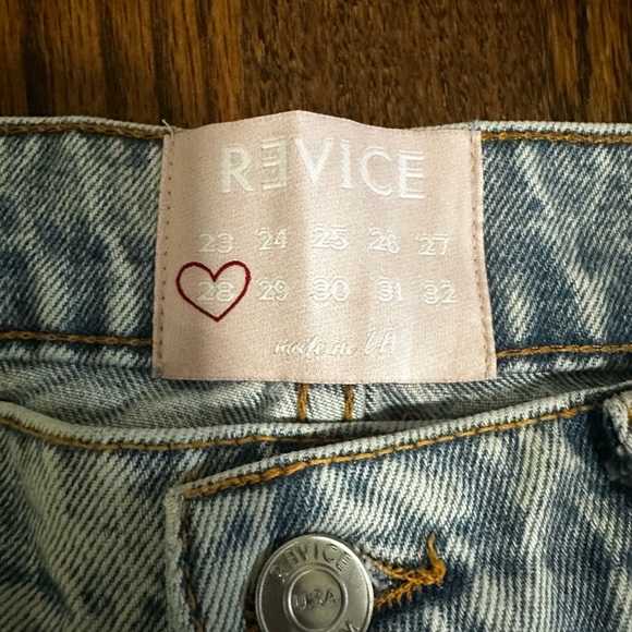 New!!! REVICE Straight Leg Ex-Boyfriend Jeans - Size 28 - Picture 3 of 6